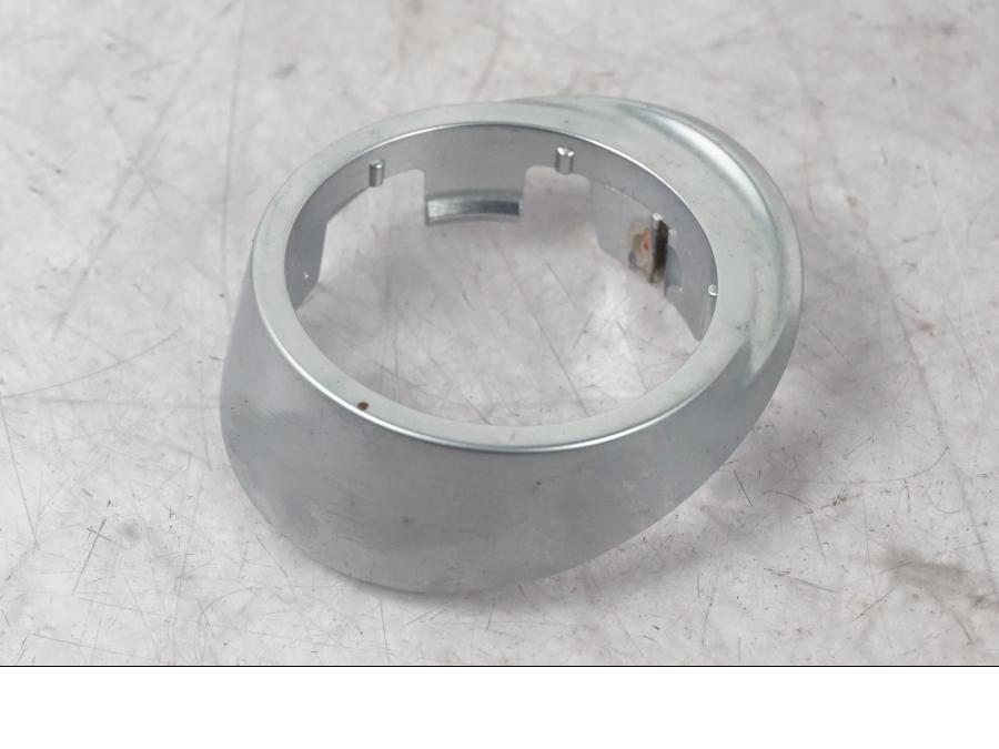 Framsidan på Tändningslåskåpa från en BMW K 1600 GTL -2015 motorcykel.