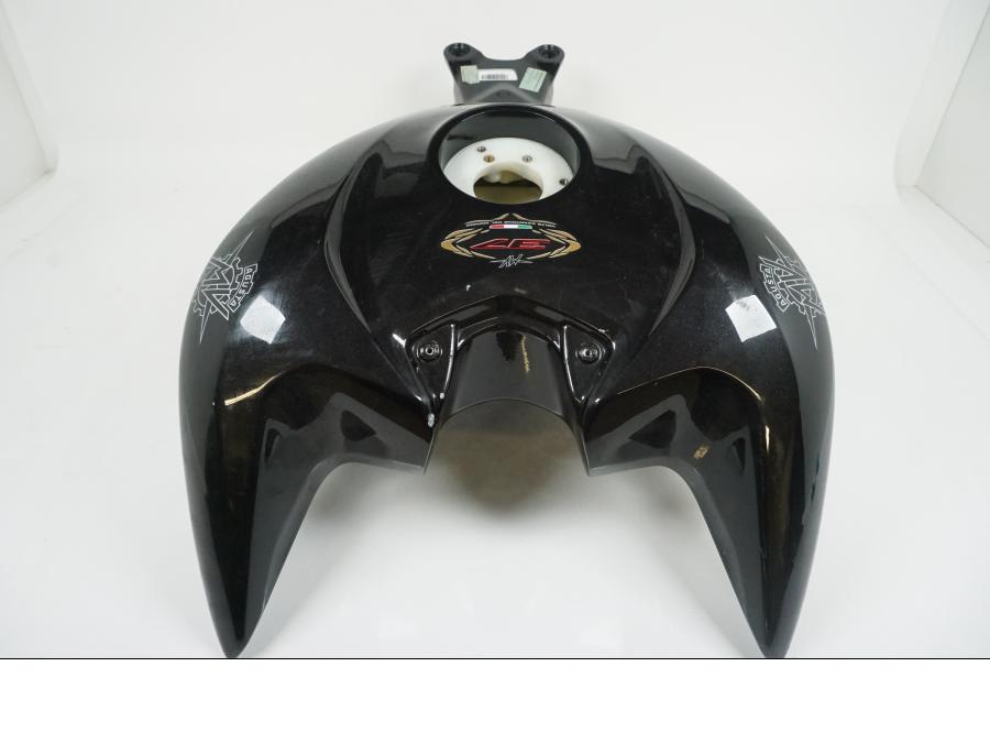 Höger sida på Bensintank från en MV Agusta Brutale 800 -2019 motorcykel.