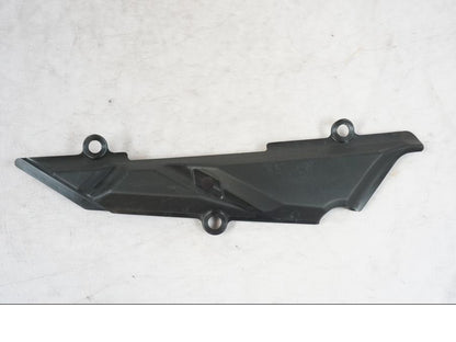 Framsidan på Sidopanel från en Triumph Tiger 1200 -2018 motorcykel.