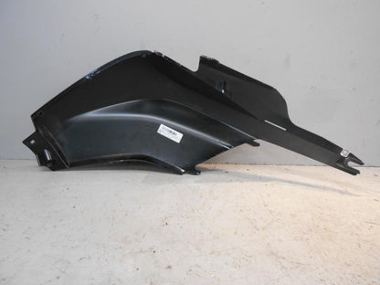 Baksidan på Bensintankskåpa från en BMW K 1600 -2015 motorcykel.