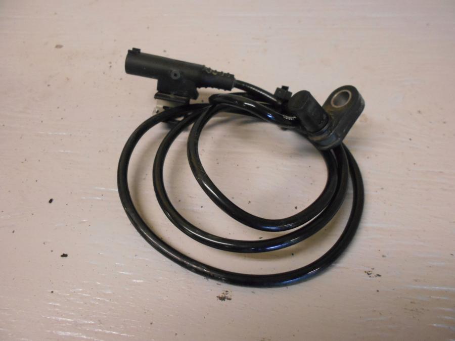 Framsidan på ABS givare från en BMW R 1200 GSA -2018 motorcykel.