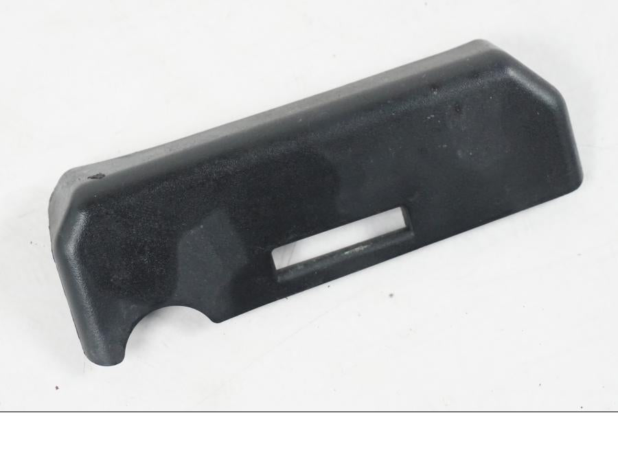 Baksidan på Plast från en H-D Softail FXCW Rocker -2008 motorcykel.