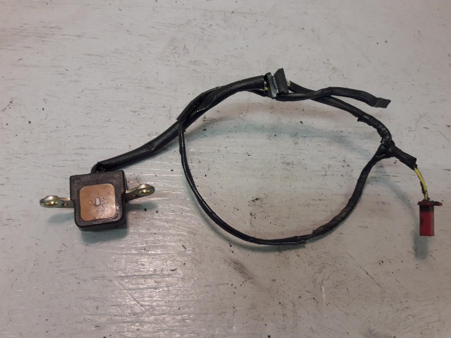 Framsidan på Tändpickup från en Honda CBR 600 -1999 motorcykel.