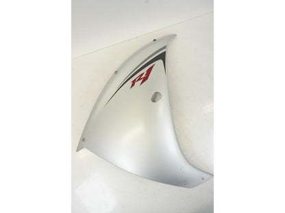 Framsidan på Sidkåpa från en Yamaha YZF 1000 R1 -2009 motorcykel.