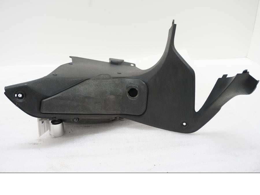 Framsidan på Toppkåpsinsida från en Honda XL 1000 V -2008 motorcykel.