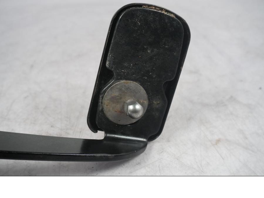 Vänster sida på Bromspedal från en H-D Touring Street Glide FLHX -2009 motorcykel.