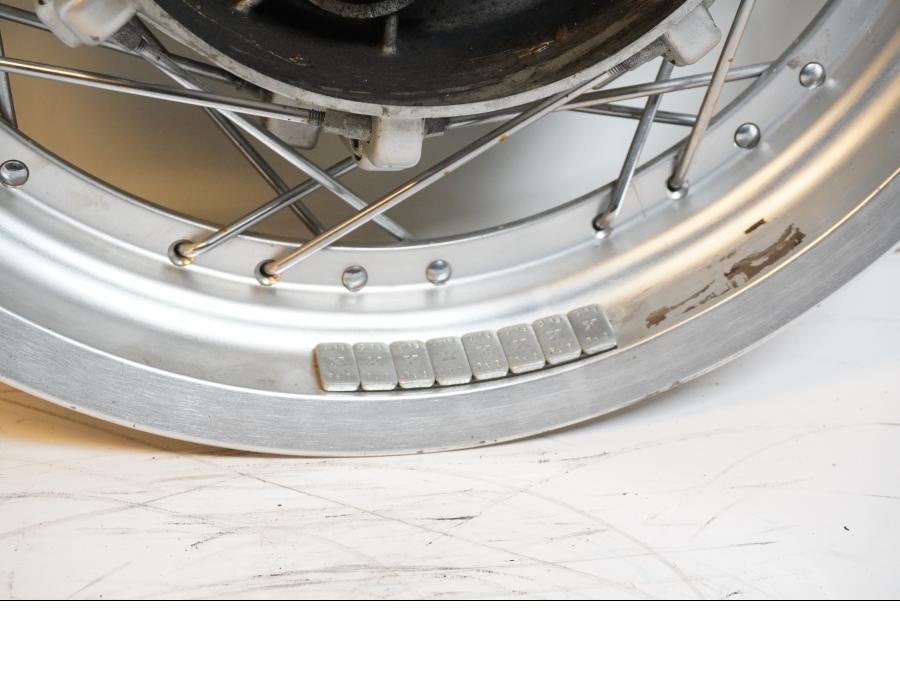 Extrabild3 på Fälg från en Yamaha XV 1100 -1995 motorcykel.