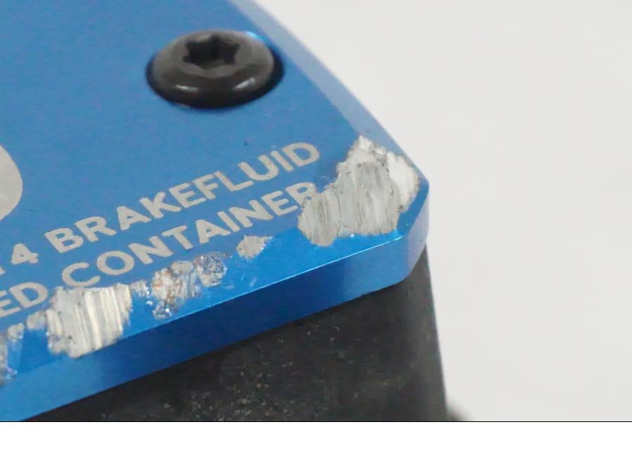 Snett uppifrån på Bromshuvudcylinder från en Husqvarna 701 SUPERMOTO ABS -2016 motorcykel.