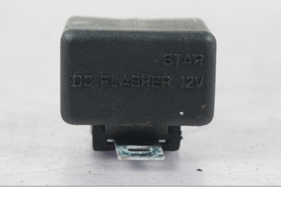 Höger sida på Blinkersrelä från en KTM 690 Duke -2015 motorcykel.