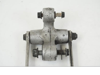 Vänster sida på Stötdämparlänkage från en Suzuki GSX-R 1000 -2003 motorcykel.