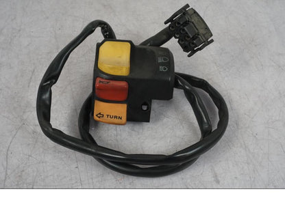 Framsidan på Styrelreglage från en BMW R 1100 GS -1998 motorcykel.