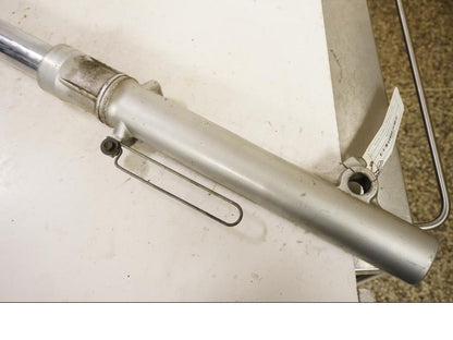 Baksidan på Gaffelben från en Suzuki DR 800 S -1996 motorcykel.