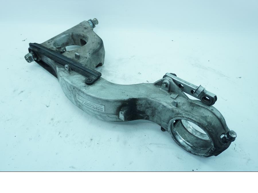 Höger sida på Sving från en Honda VFR 750 -1992 motorcykel.