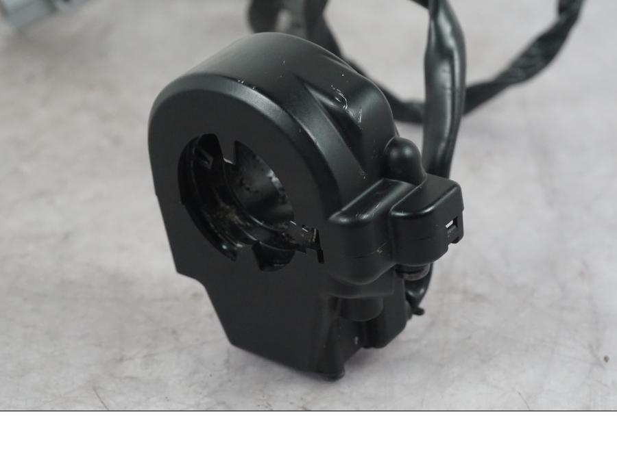 Extrabild1 på Gasklo från en Ducati Multistrada V4 -2024 motorcykel.