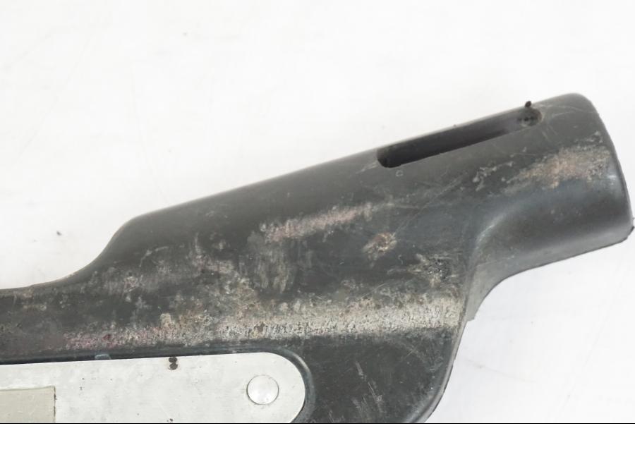 Vänster sida på Fotpinnehälskydd från en Honda CBR 1000 F -1999 motorcykel.