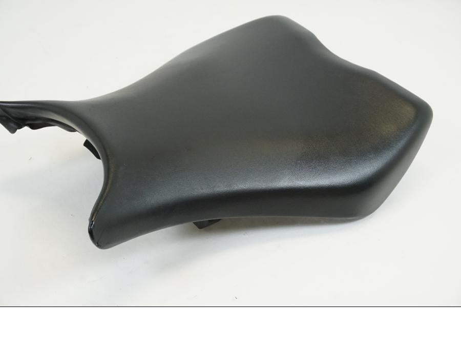 Baksidan på Sadel från en Honda CBR 1000 RR -2010 motorcykel.