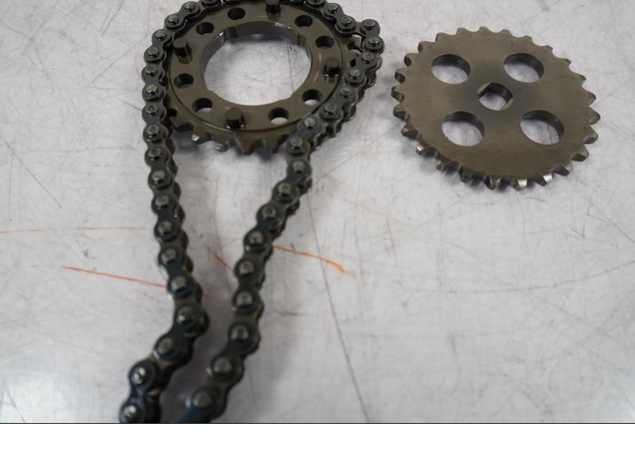 Baksidan på Oljepump från en Honda VFR 800 -2005 motorcykel.