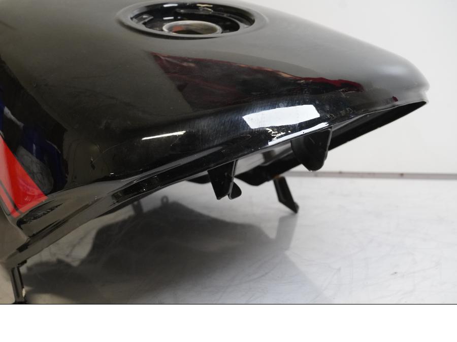 Extrabild1 på Bensintank från en Kawasaki GPZ 500 -1988 motorcykel.