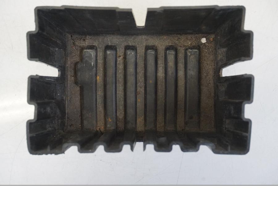 Extrabild1 på Batterihållare från en Honda CB 750 -2002 motorcykel.