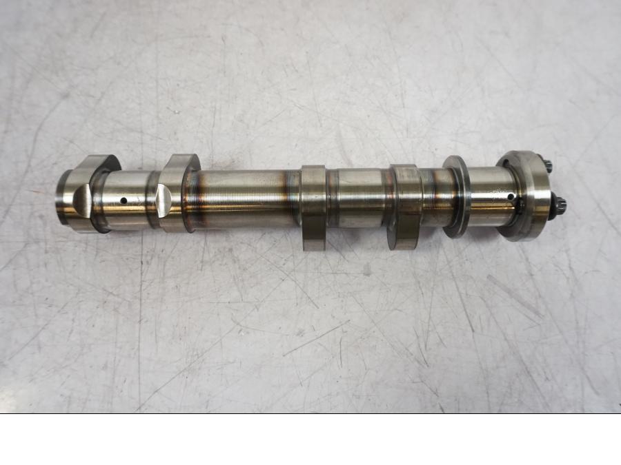 Framsidan på Kamaxel från en BMW F 750 GS -2020 motorcykel.