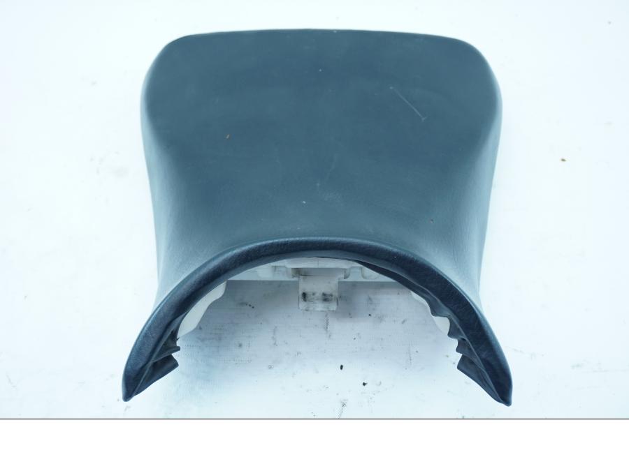 Framsidan på Sadel från en Yamaha YZF 1000 R -1997 motorcykel.