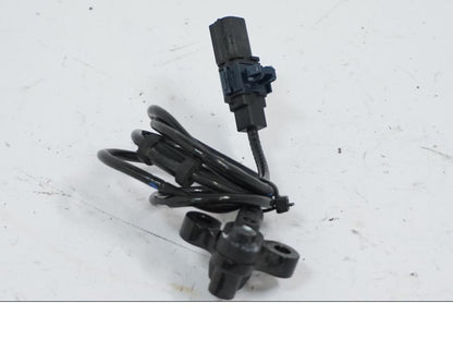 Höger sida på ABS givare från en Honda CB 650 R -2019 motorcykel.