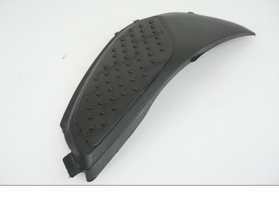 Baksidan på Bensintankskåpa från en Honda CBR 1000 RR -2010 motorcykel.