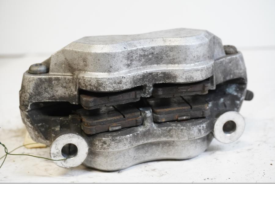 Höger sida på Bromsok från en Kawasaki VN 1600 Mean Streak -2007 motorcykel.