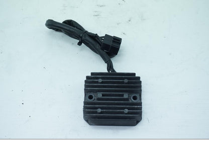 Framsidan på Likriktare från en Kawasaki VN 1500 Classic Tourer -2001 motorcykel.