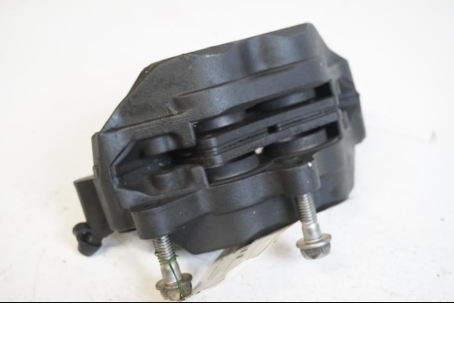 Höger sida på Bromsok från en Honda CB 1300 F -2003 motorcykel.