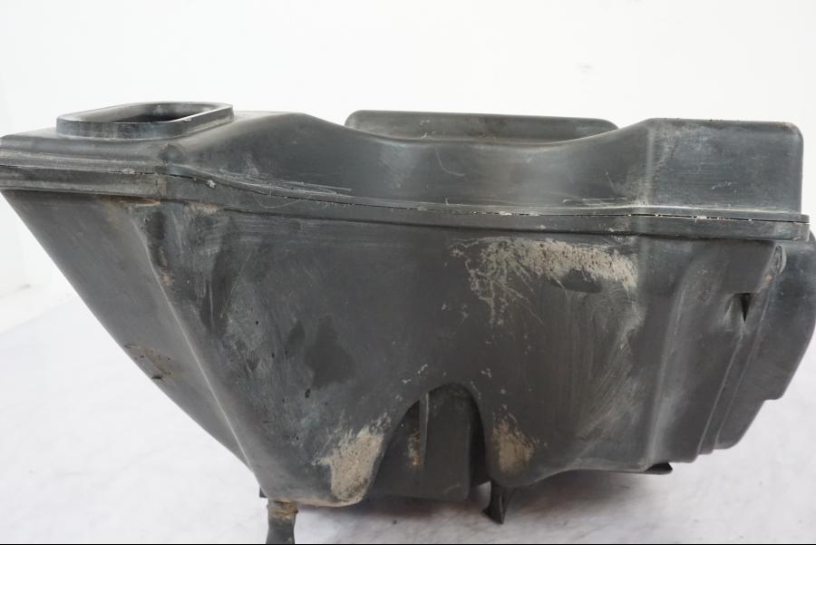 Extrabild1 på Luftburk från en Kawasaki KL 650A -1987 motorcykel.