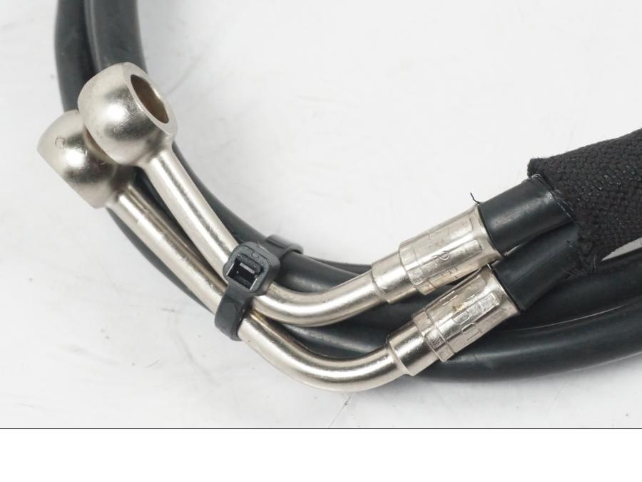 Höger sida på Bromsledning från en MV Agusta Dragster -2014 motorcykel.