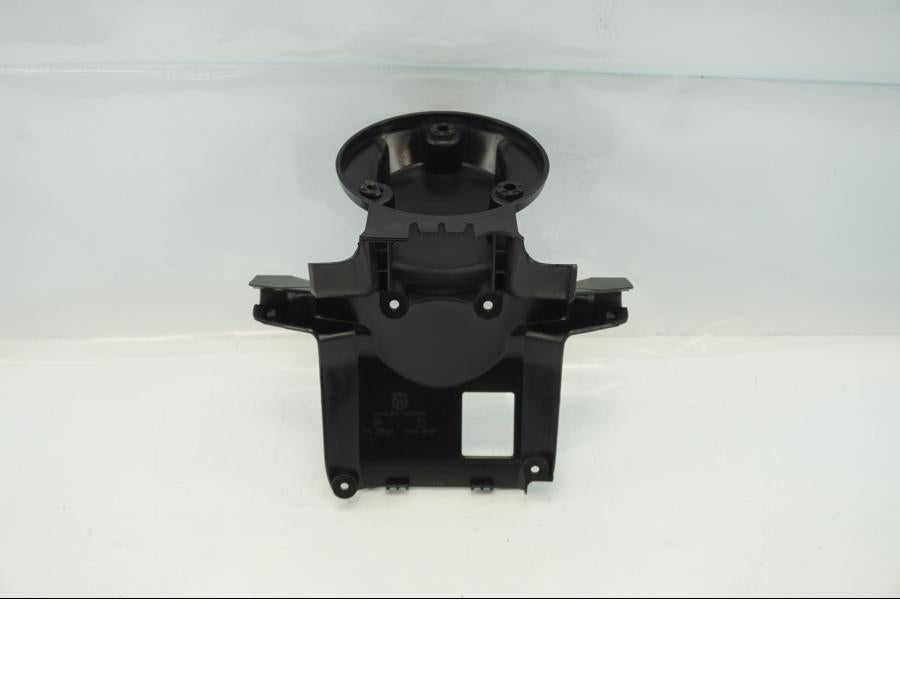 Baksidan på Strålkastarkåpa från en Husqvarna Vitpilen 701 -2018 motorcykel.