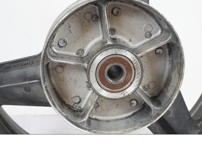 Extrabild2 på Fälg från en Honda CBR 1000 F -1999 motorcykel.