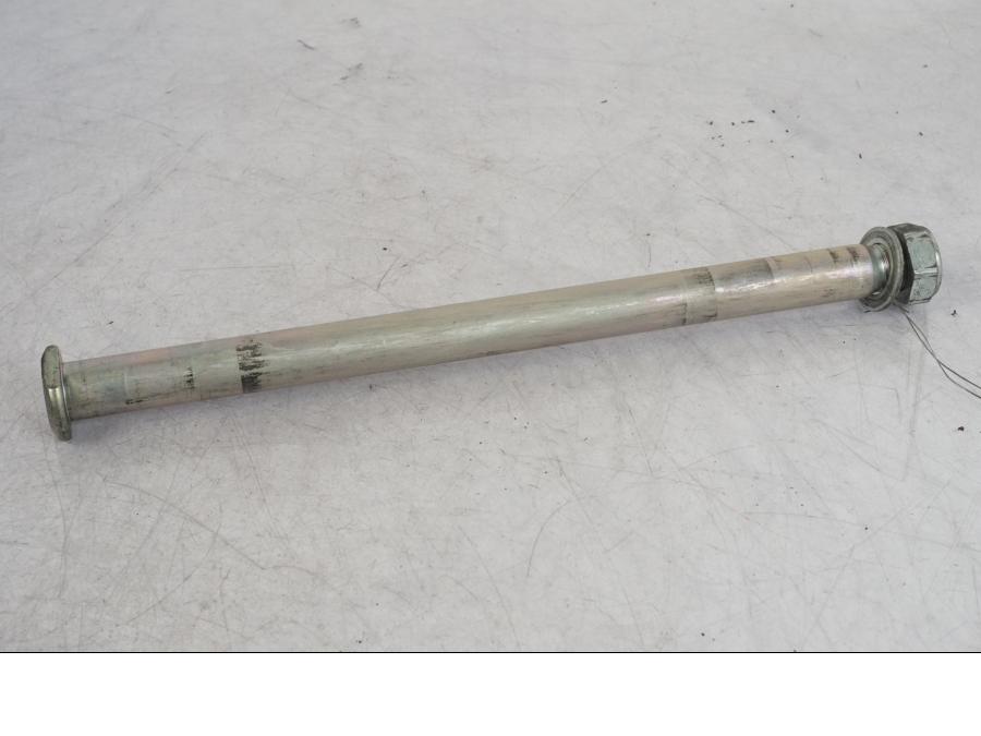 Framsidan på Axel från en Yamaha MT-09 SP -2018 motorcykel.