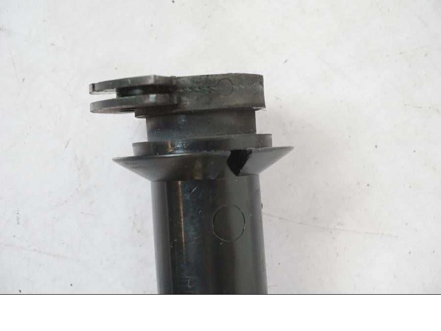 Höger sida på Gasklo från en Suzuki GSX 550 EF -1985 motorcykel.