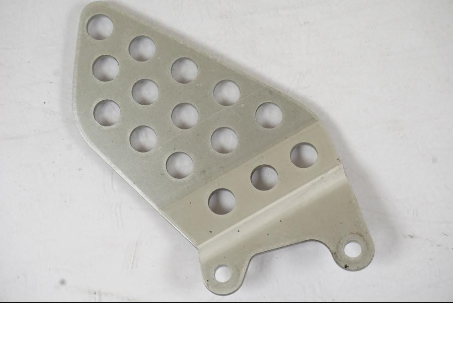 Baksidan på Fotpinnehälskydd från en Honda CBR 1000 RR -2007 motorcykel.