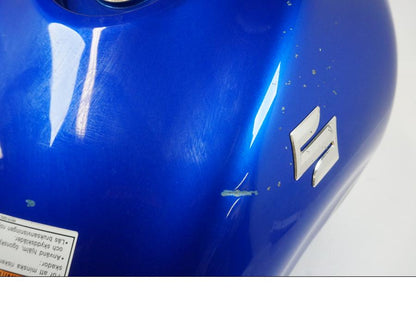 Höger sida på Bensintank från en Suzuki GSX1300RA -2015 motorcykel.