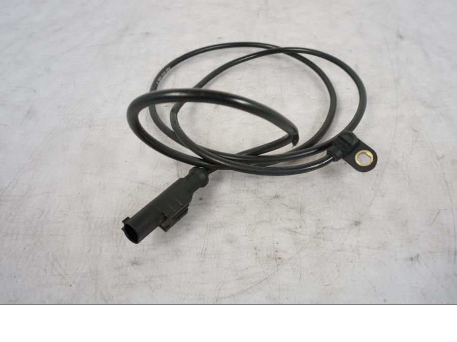 Framsidan på ABS givare från en KTM 690 Duke -2014 motorcykel.