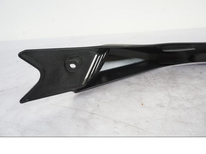 Vänster sida på Ramplast från en Kawasaki ER-6N -2012 motorcykel.