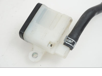 Vänster sida på Bromsvätskebehållare från en Suzuki GSX-R 1000 -2007 motorcykel.