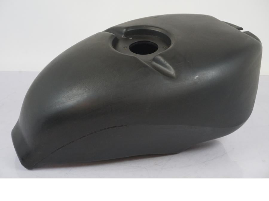 Framsidan på Bensintank från en Aprilia RS 125 -2000 motorcykel.