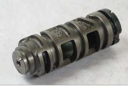 Snett nerifrån på Växellåda från en Kawasaki Z 900 -2019 motorcykel.