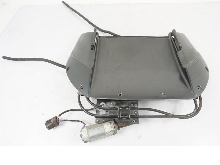 Framsidan på Vindrutemotor från en BMW K 1100 LT -1999 motorcykel.