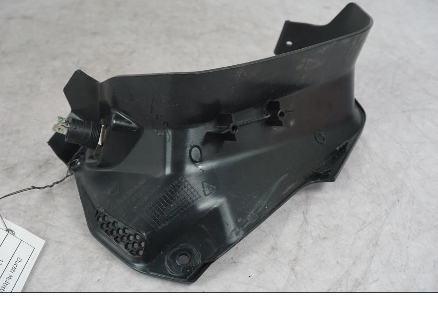 Extrabild1 på Instrumentkåpa från en Ducati Multistrada V4 -2024 motorcykel.