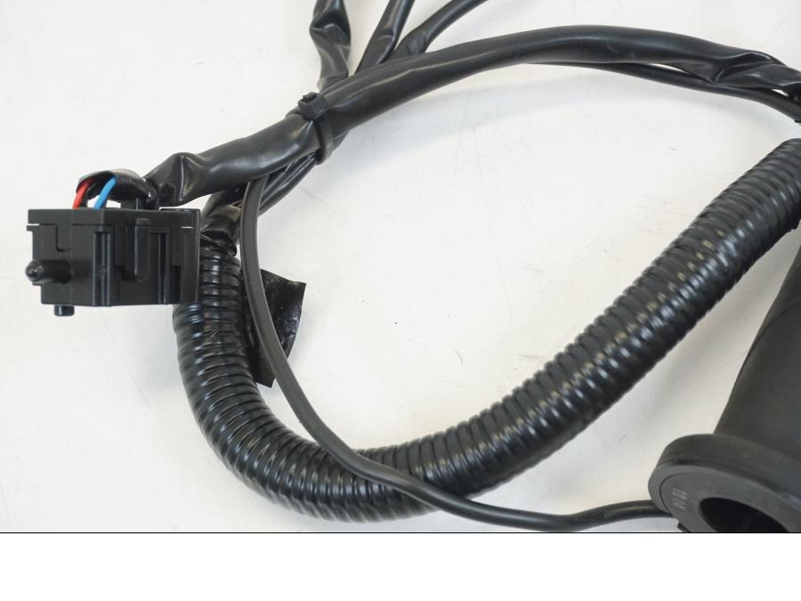 Höger sida på Handtag från en Yamaha MT-09 Tracer -2021 motorcykel.