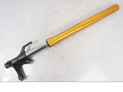 Framsidan på Gaffelben från en Yamaha MT-09 -2016 motorcykel.