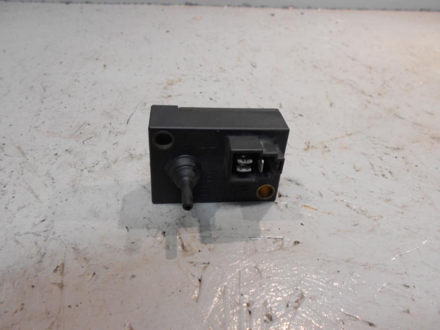 Framsidan på Boostsensor från en Yamaha XV 1100 -1996 motorcykel.