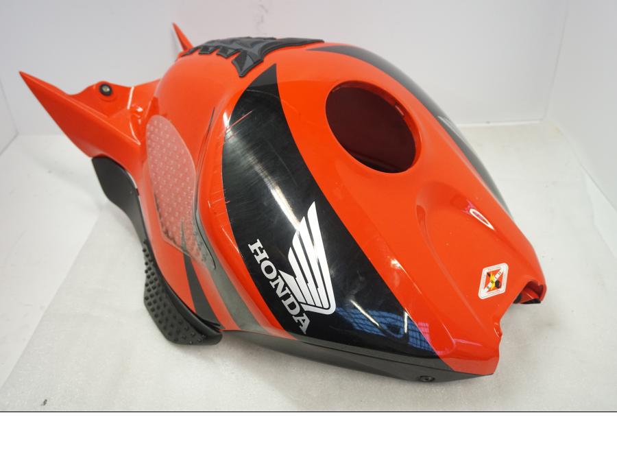 Vänster sida på Bensintankskåpa från en Honda CBR 1000 RR -2007 motorcykel.