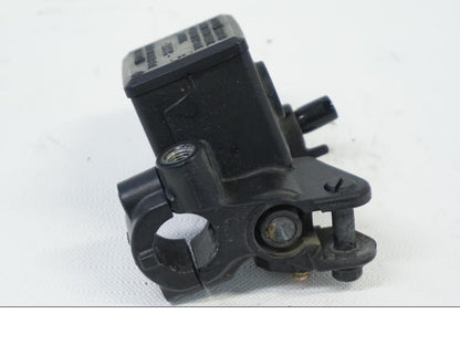 Baksidan på Bromshuvudcylinder från en Buell XB9S -2003 motorcykel.